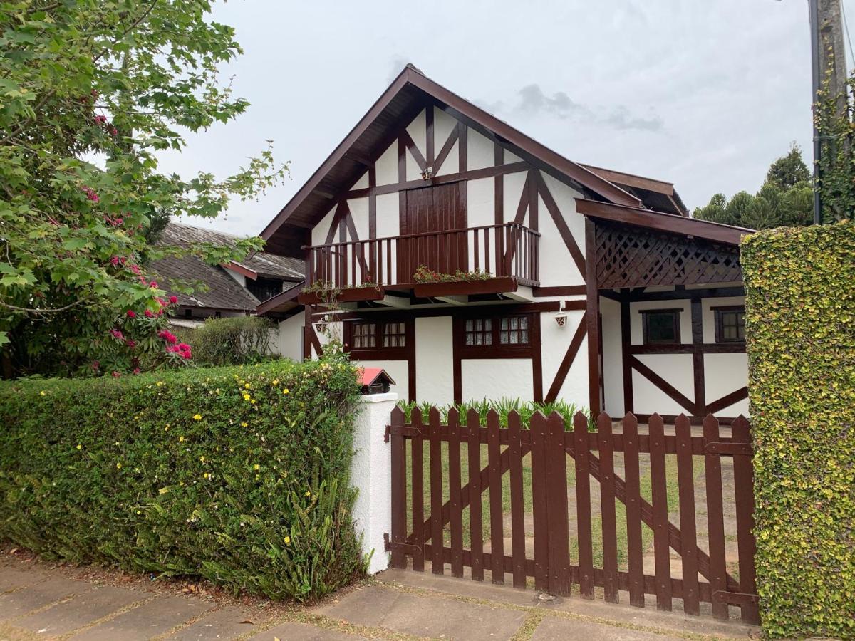 Villa Linda Casa! Aconchegante e com ótima localização à Campos do Jordão Extérieur photo