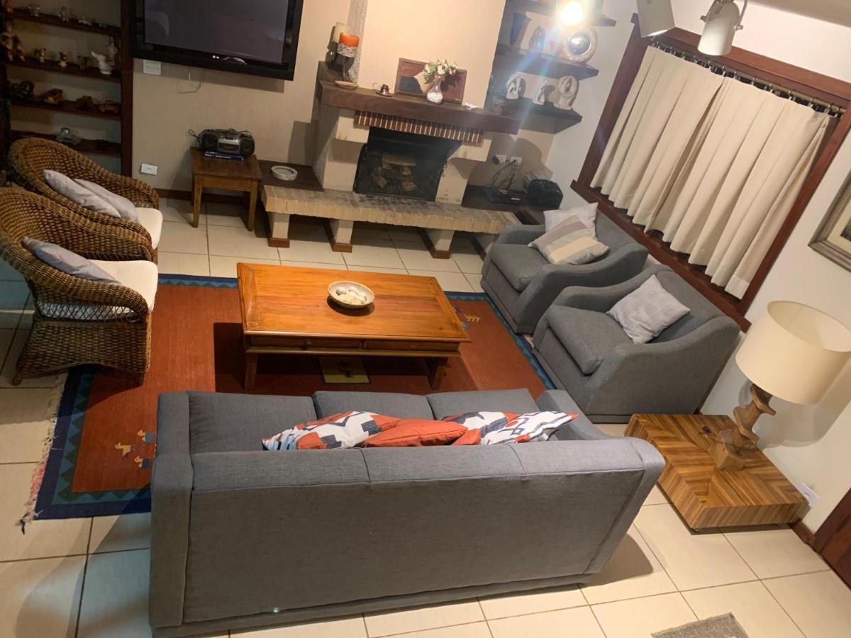Villa Linda Casa! Aconchegante e com ótima localização à Campos do Jordão Extérieur photo